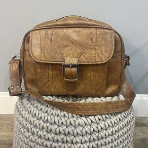 Vintage Escort 1975 Brown Leather Luggage Bag Buckle Carry On